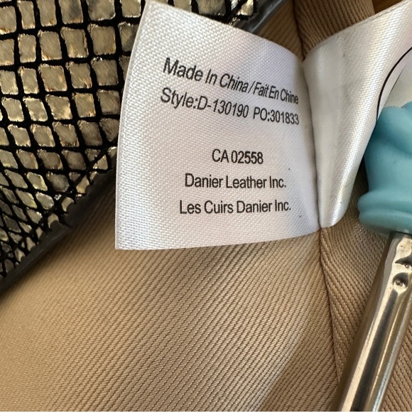 Danier | Metallic Snakeskin-Embossed Leather Tote | Structured Everyday Shoulder - Picture 8 of 16